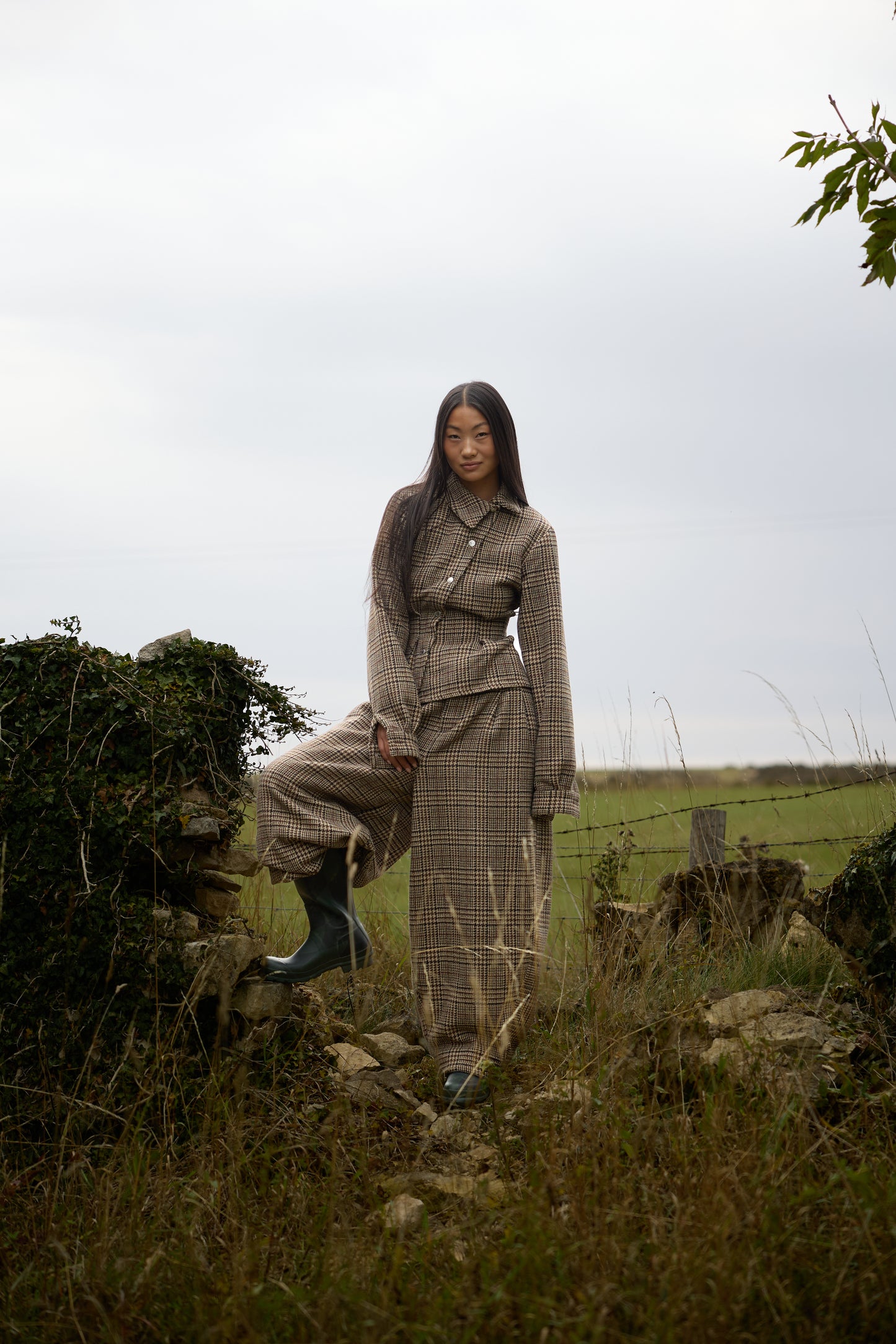 WOOL BARREL TROUSER