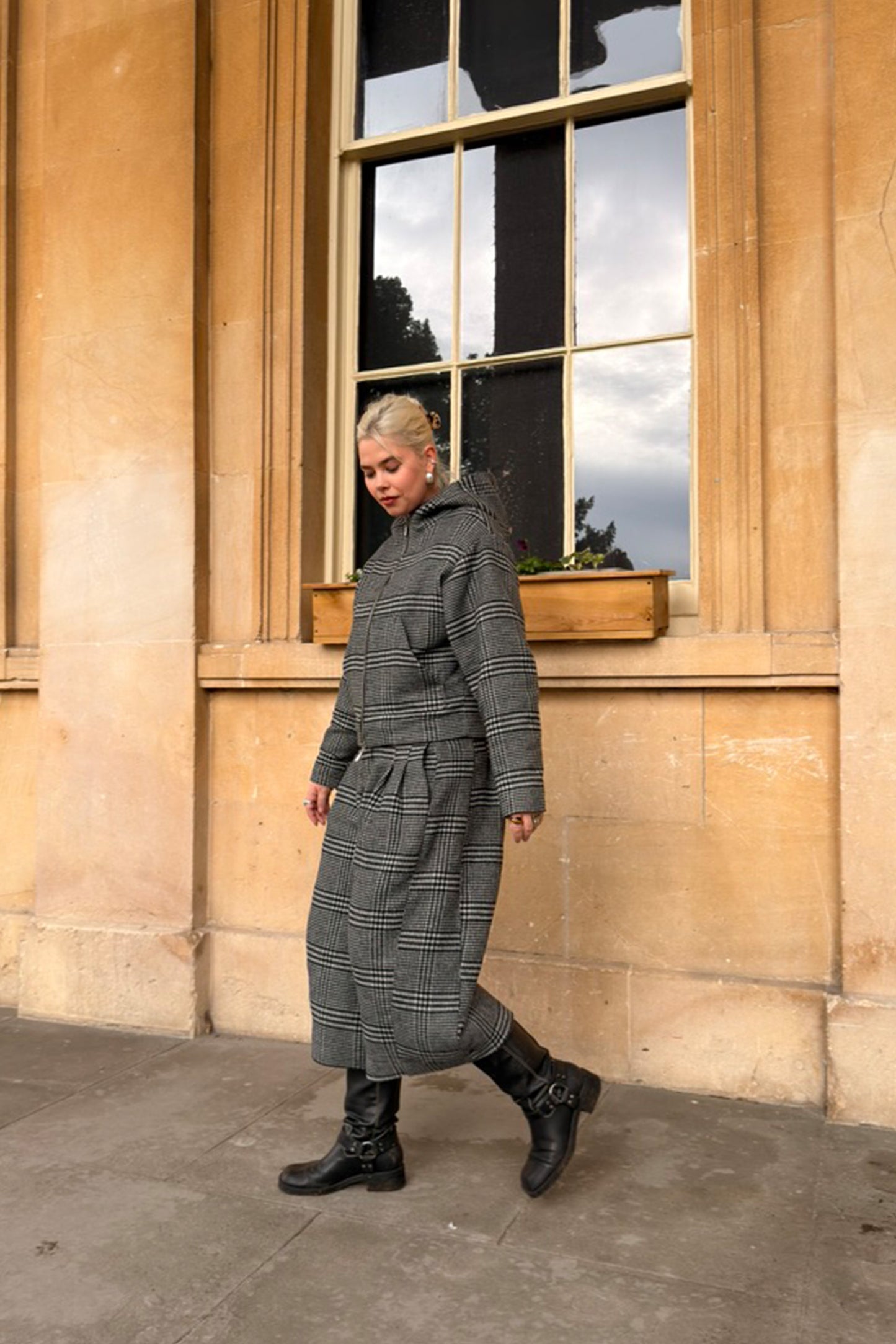 GREY WOOL CROPPED TROUSERS