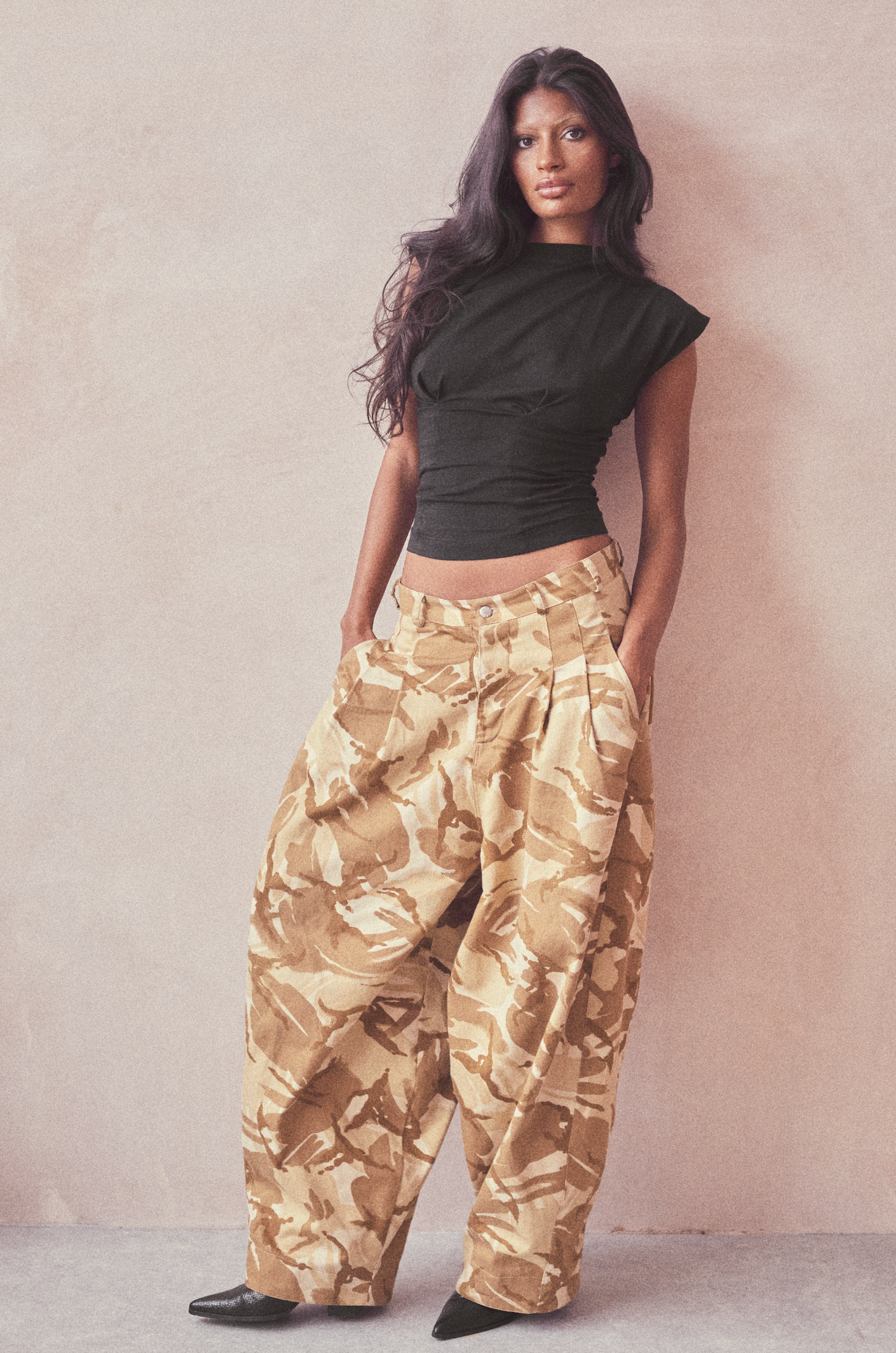 CAMO BARREL TROUSER