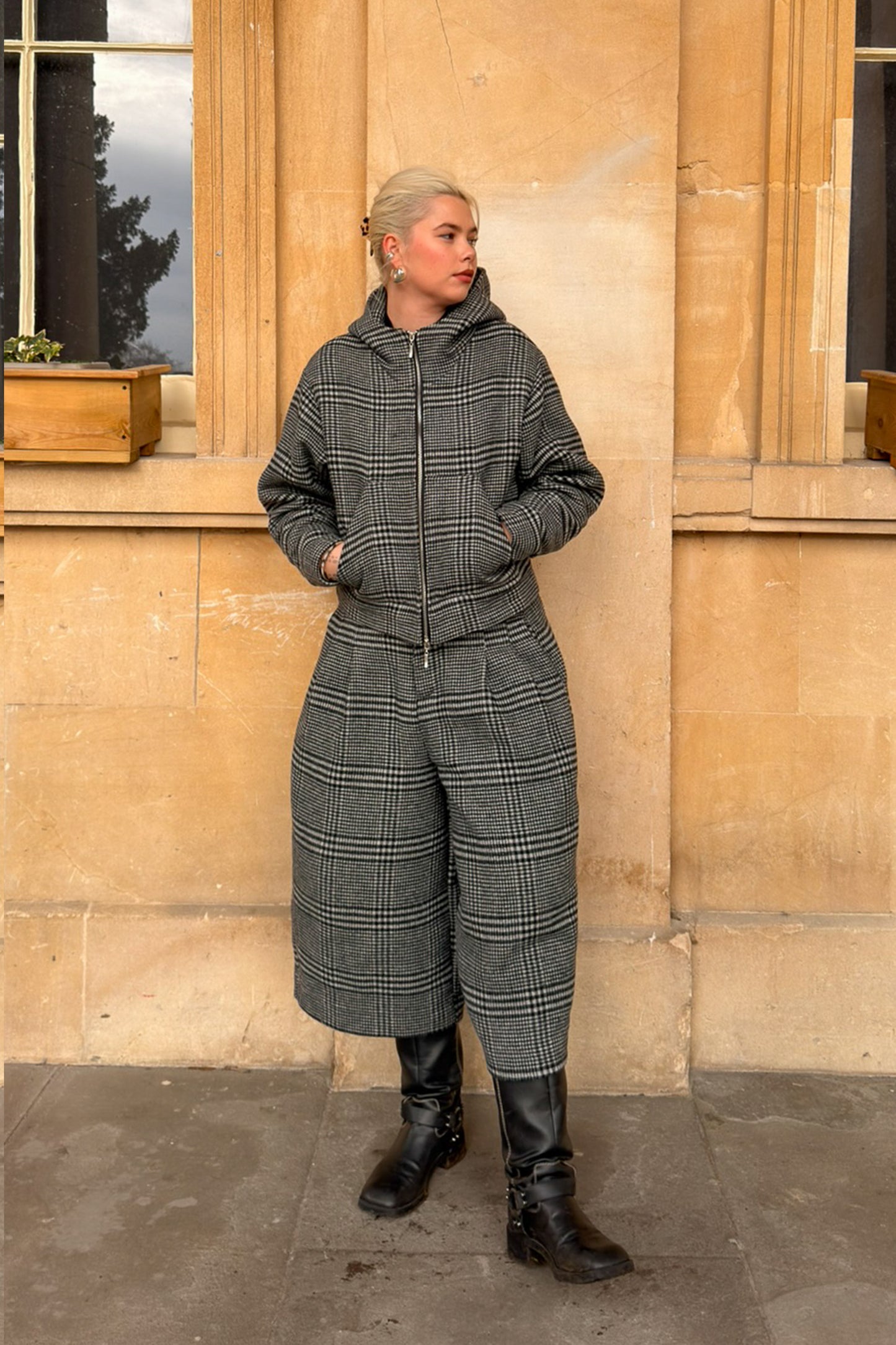 GREY WOOL CROPPED TROUSERS