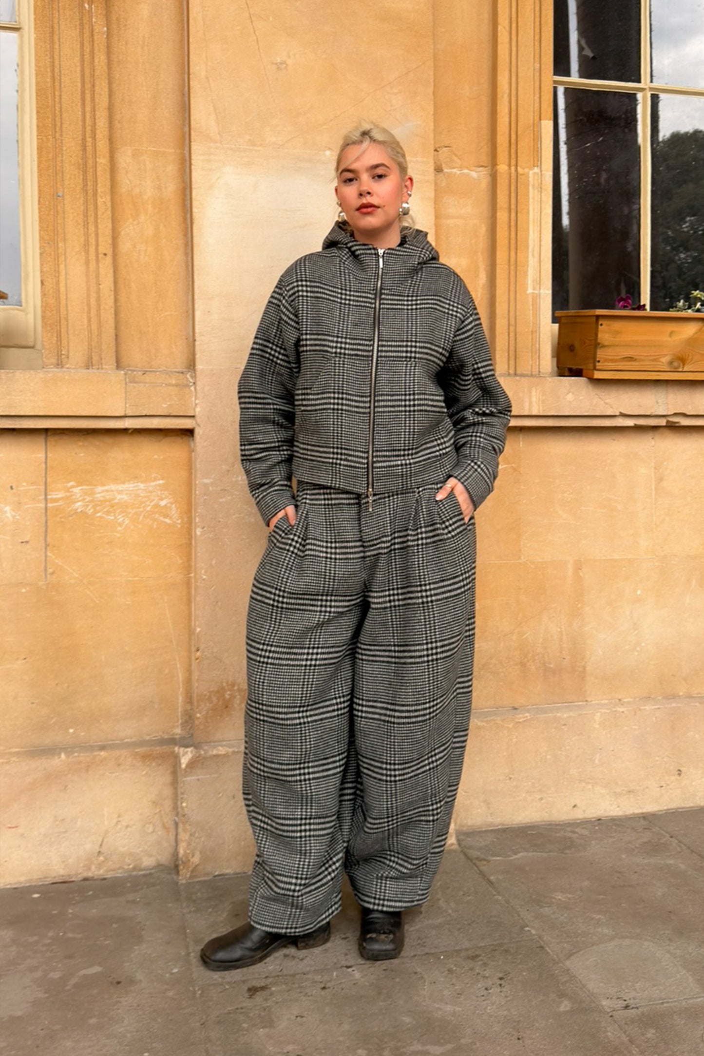 GREY WOOL BARREL TROUSERS