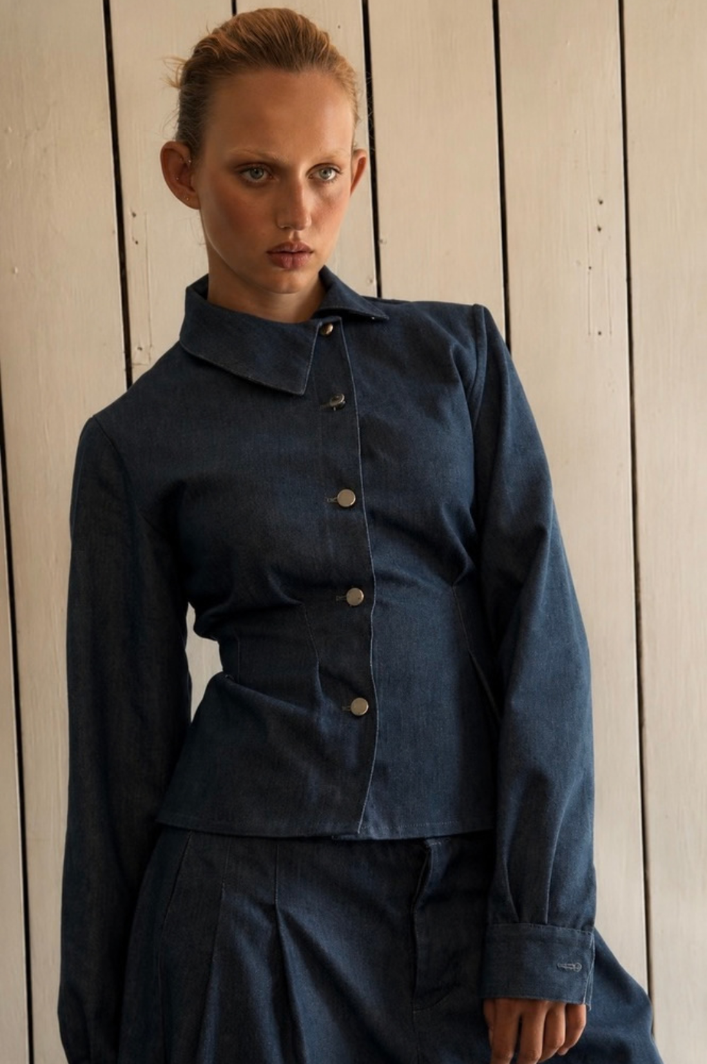 MID BLUE DENIM ASYMMETRIC SHIRT