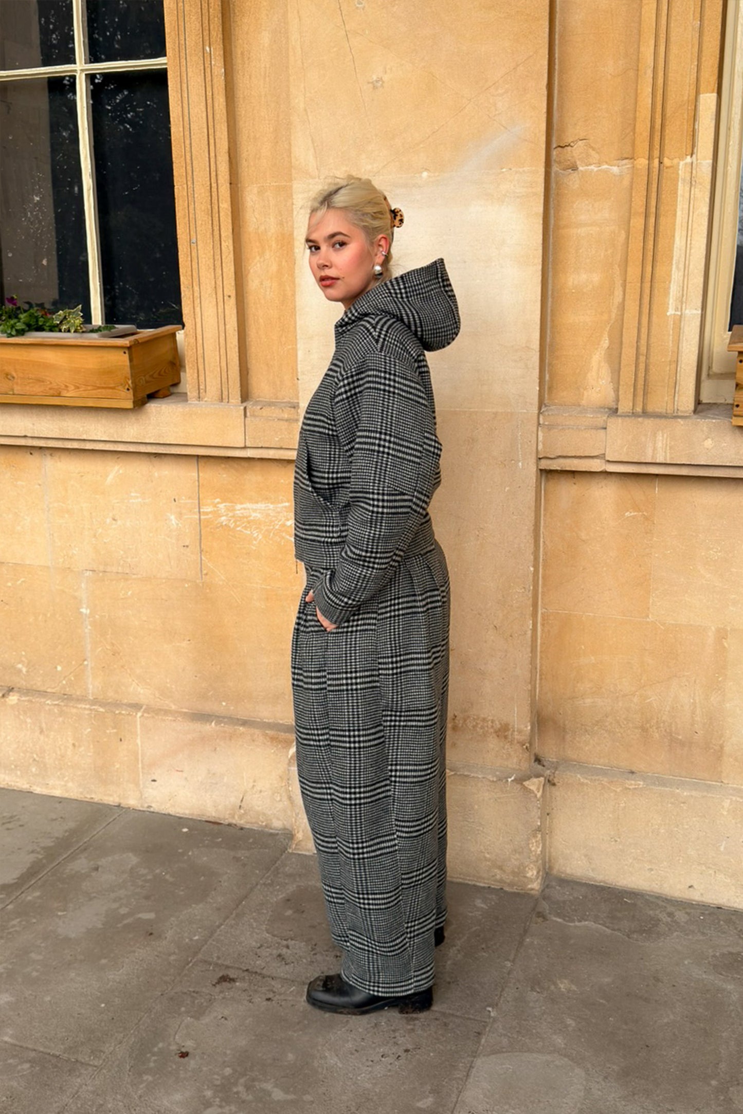 GREY WOOL BARREL TROUSERS