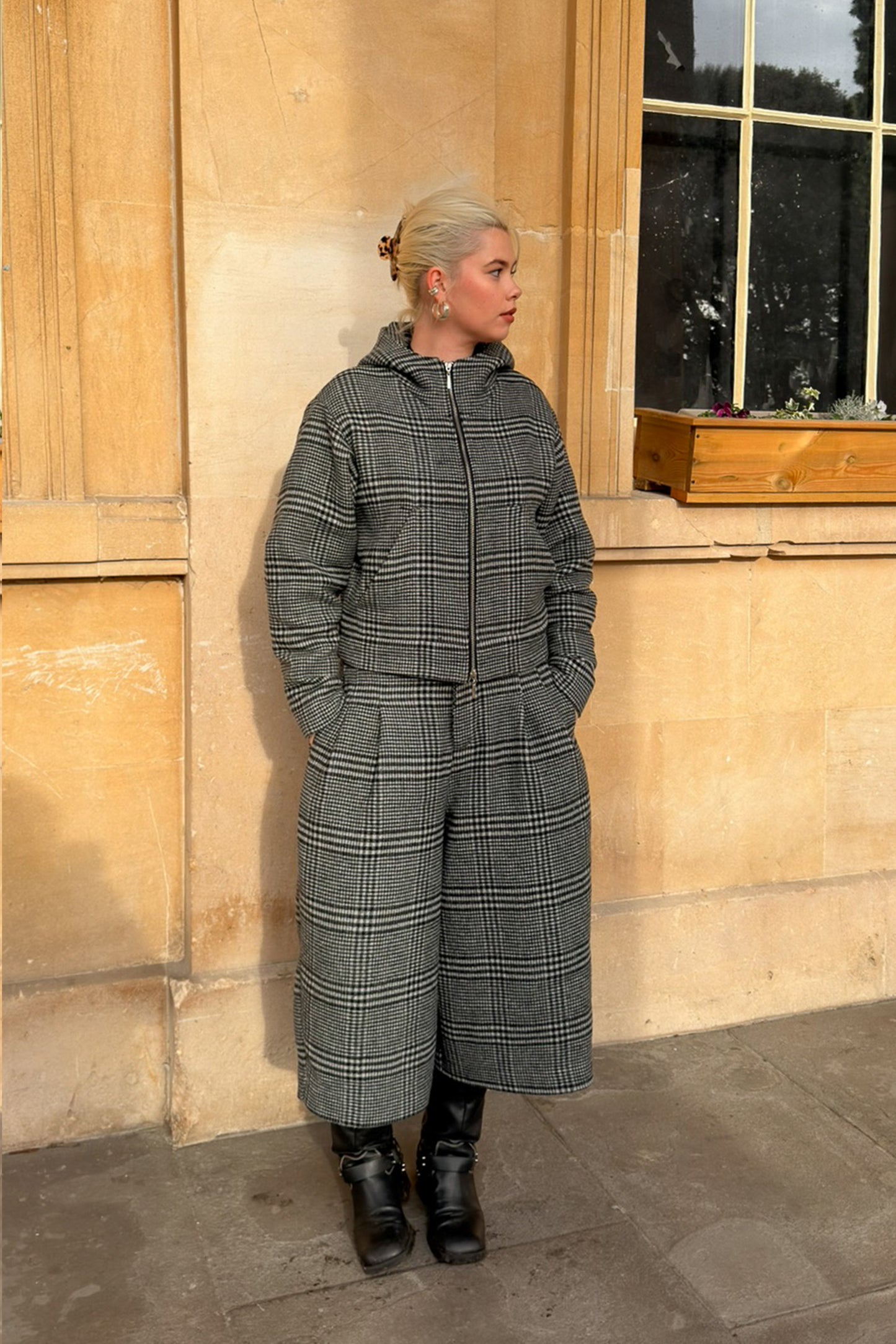 GREY WOOL CROPPED TROUSERS