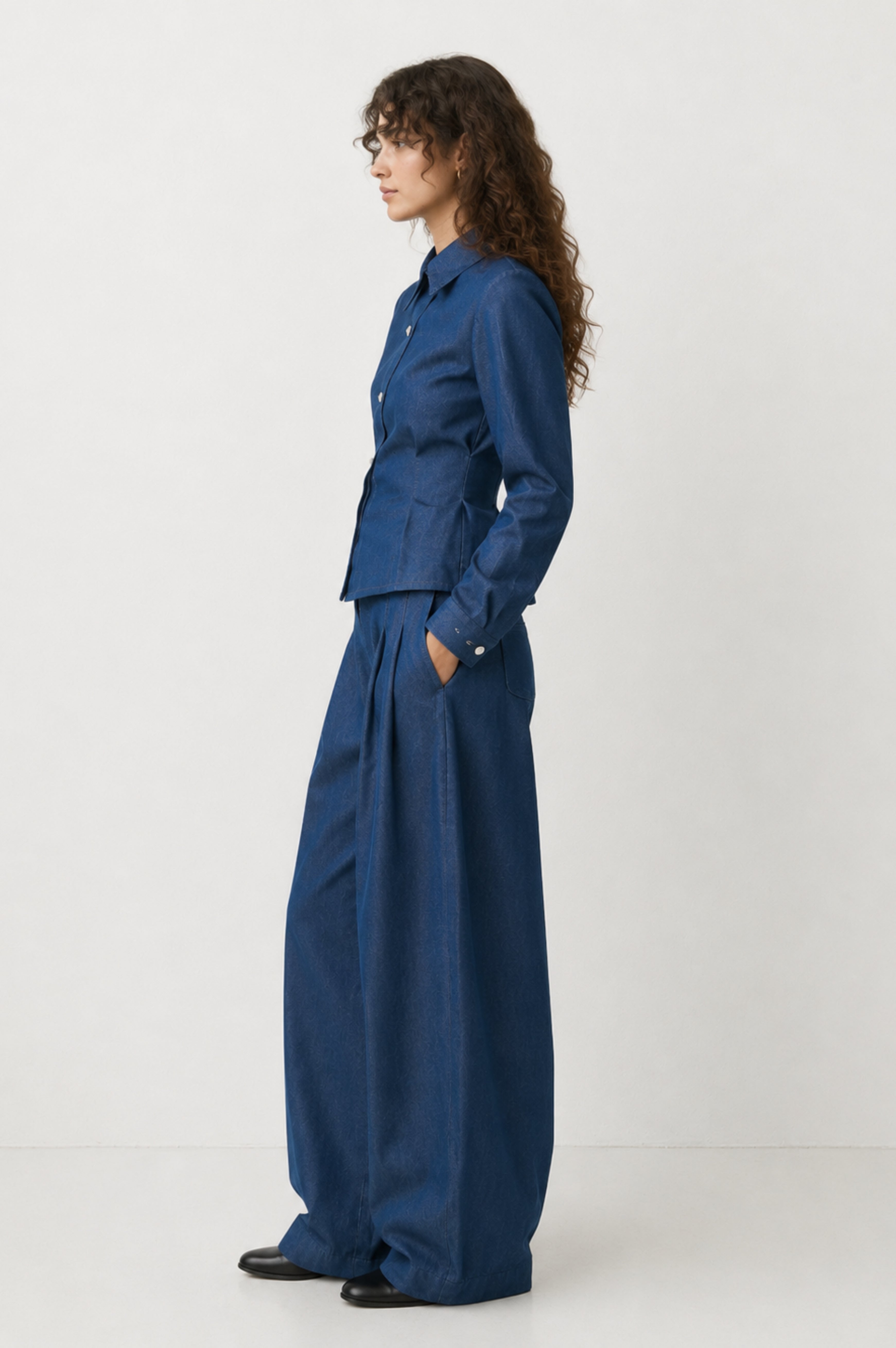 LIGHT WASH BLUE ASYMMETRIC SHIRT