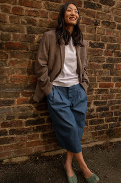 LIGHT WASH BLUE CROPPED TROUSER