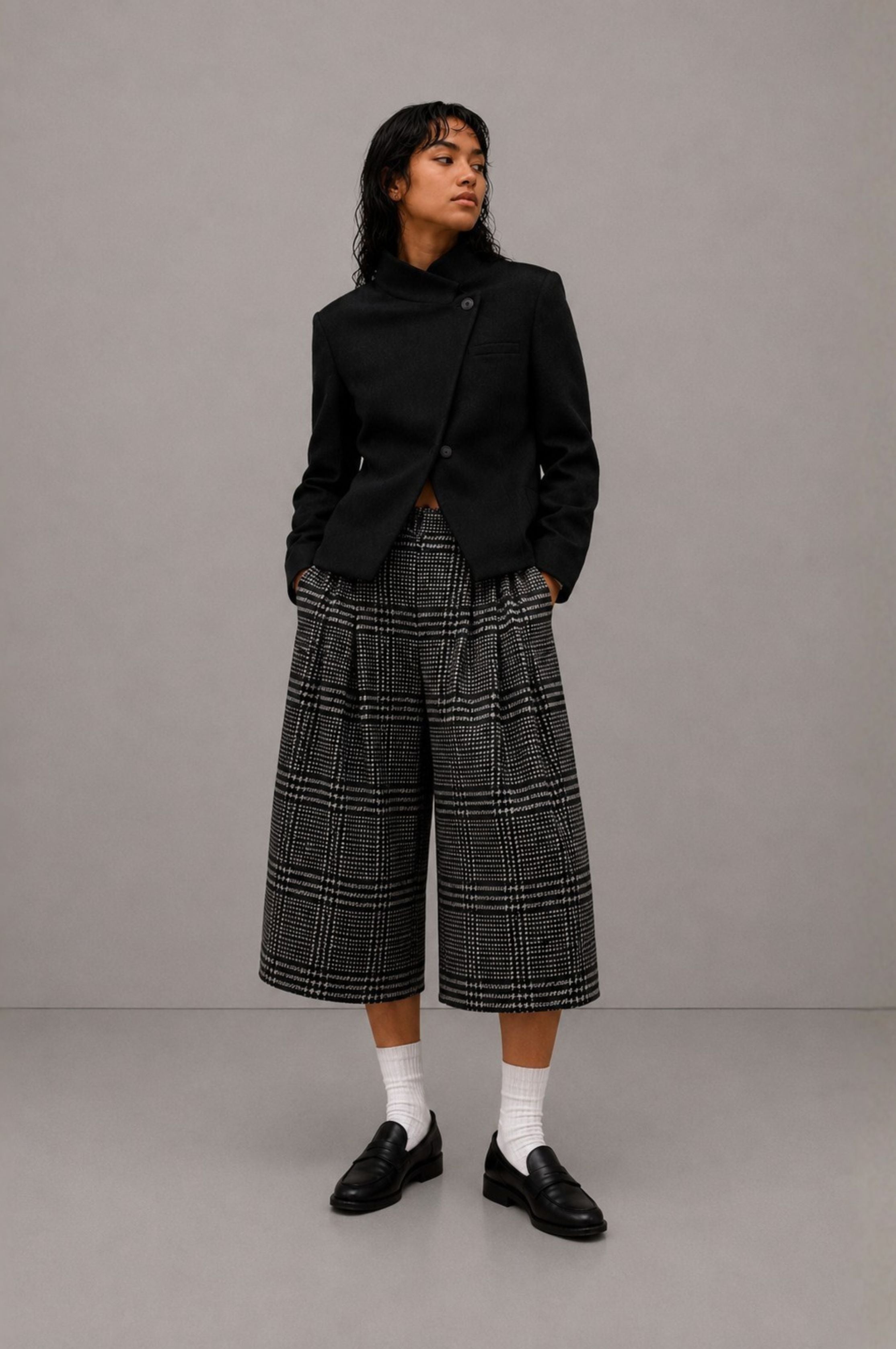 GREY CHECK WOOL CROPPED TROUSERS
