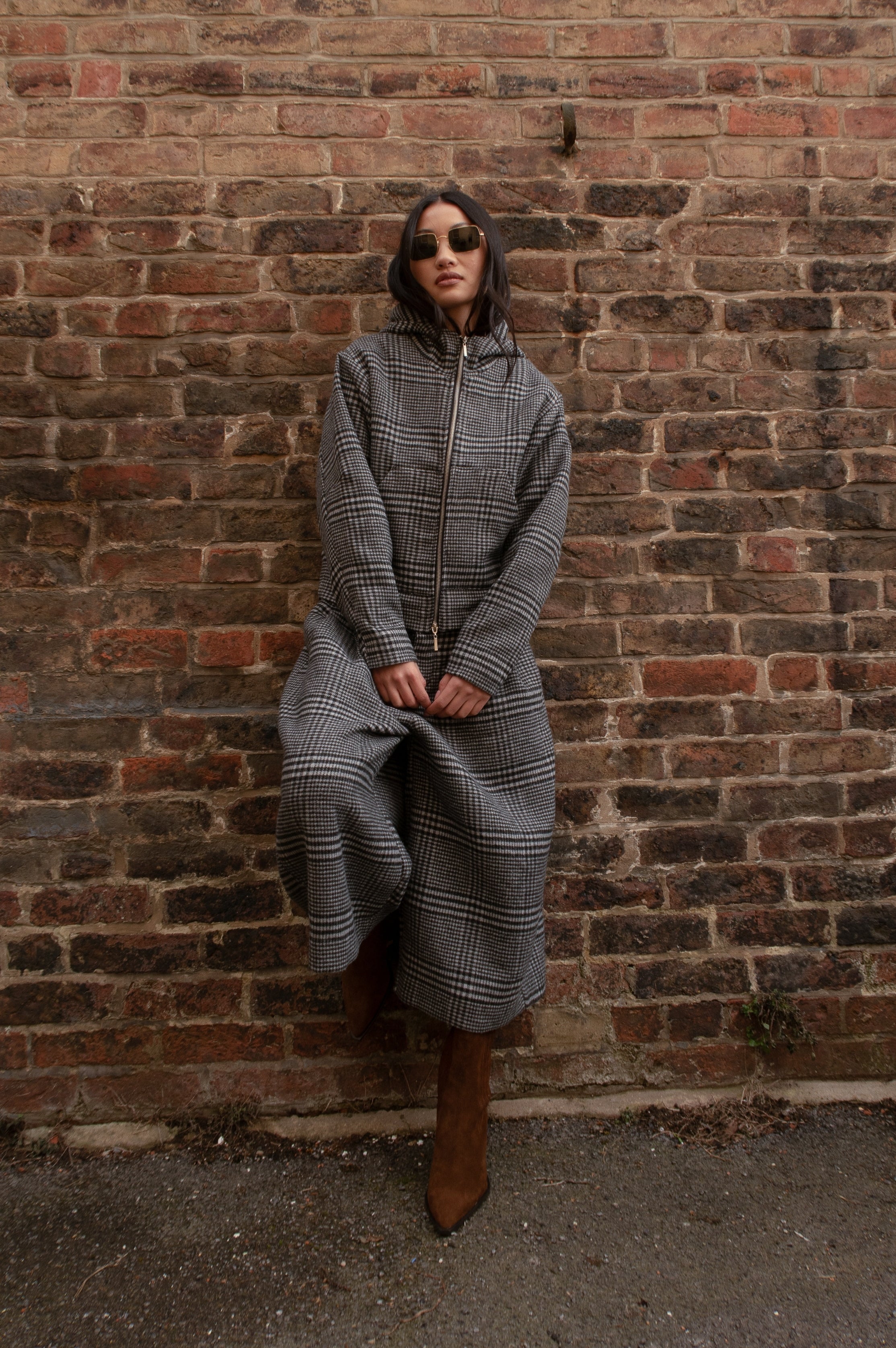 GREY CHECK WOOL CROPPED TROUSERS