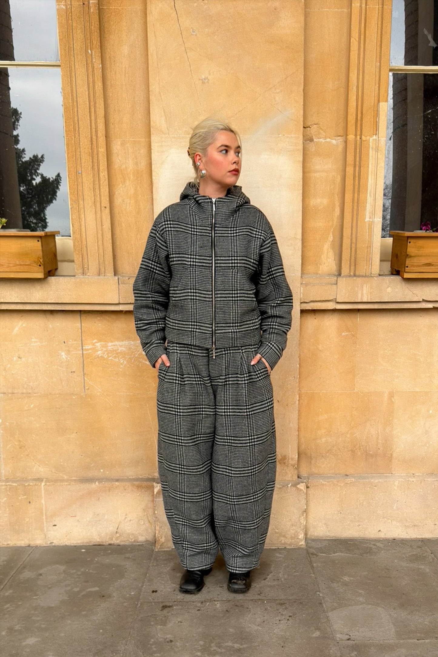 GREY WOOL BARREL TROUSERS