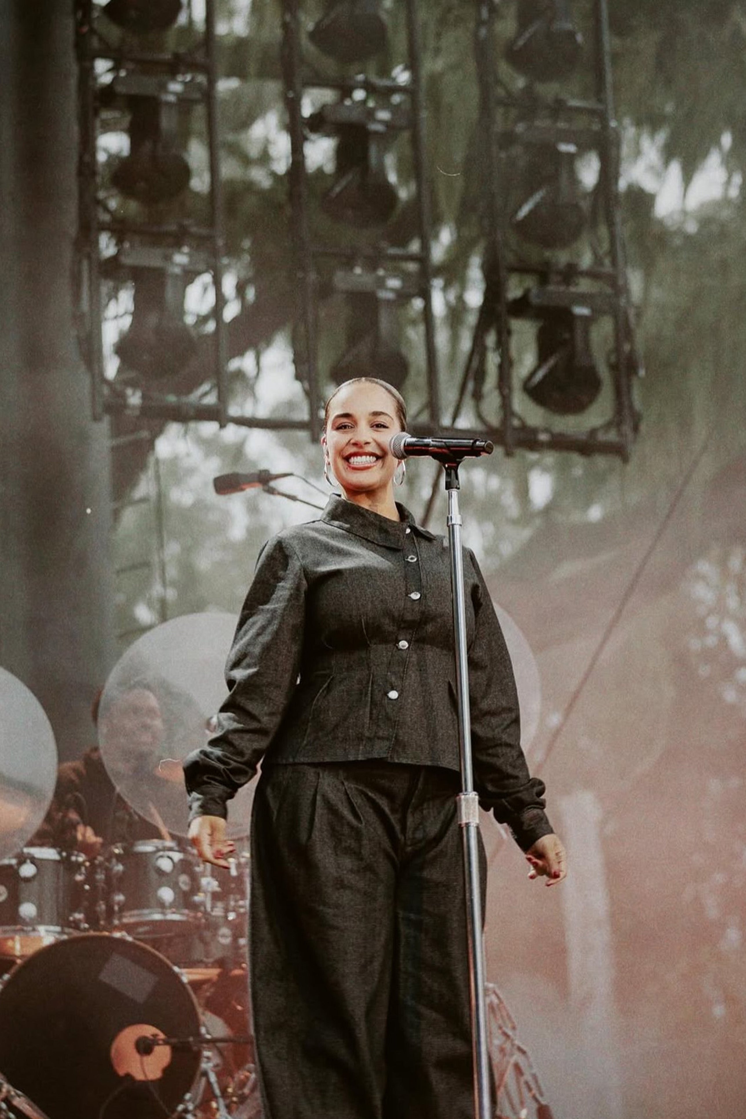 JORJA SMITH BUNDLE (SHIRT & BARREL TROUSER