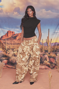 CAMO BARREL TROUSER